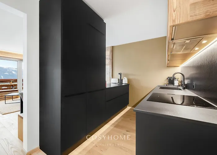 Altitude L Superior L View L Parking L By Cosyhome *